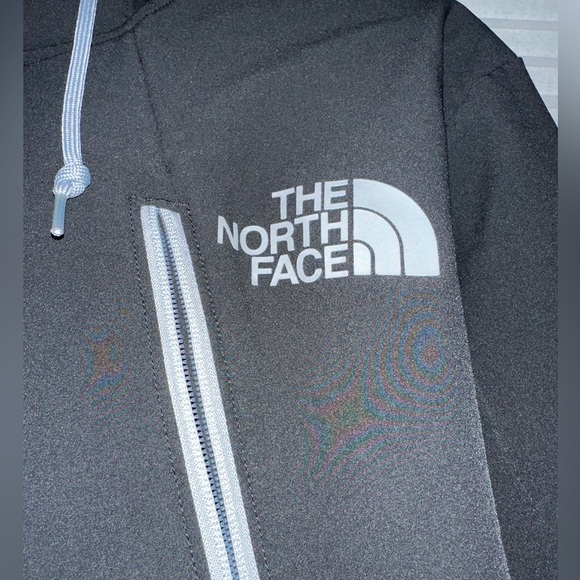 The North Face Men's Size Medium Pullover Hoodie - Picture 2 of 4